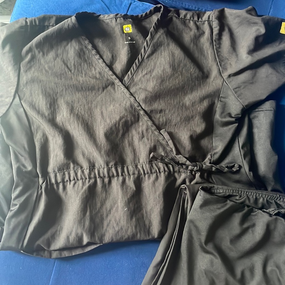 Wonderwink maternity scrub set